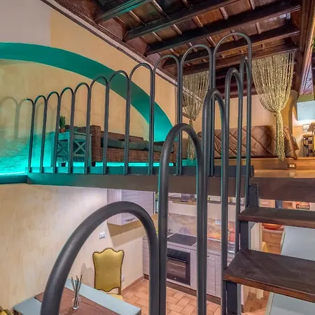 Angolo Di Relax In Stabile Del 1400 Apartament