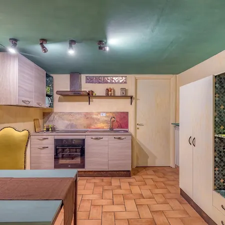 Angolo Di Relax In Stabile Del 1400 *