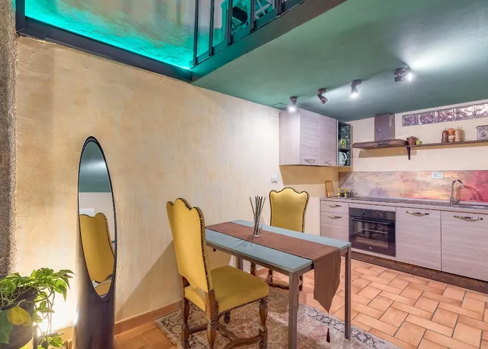 Angolo Di Relax In Stabile Del 1400 Apartman